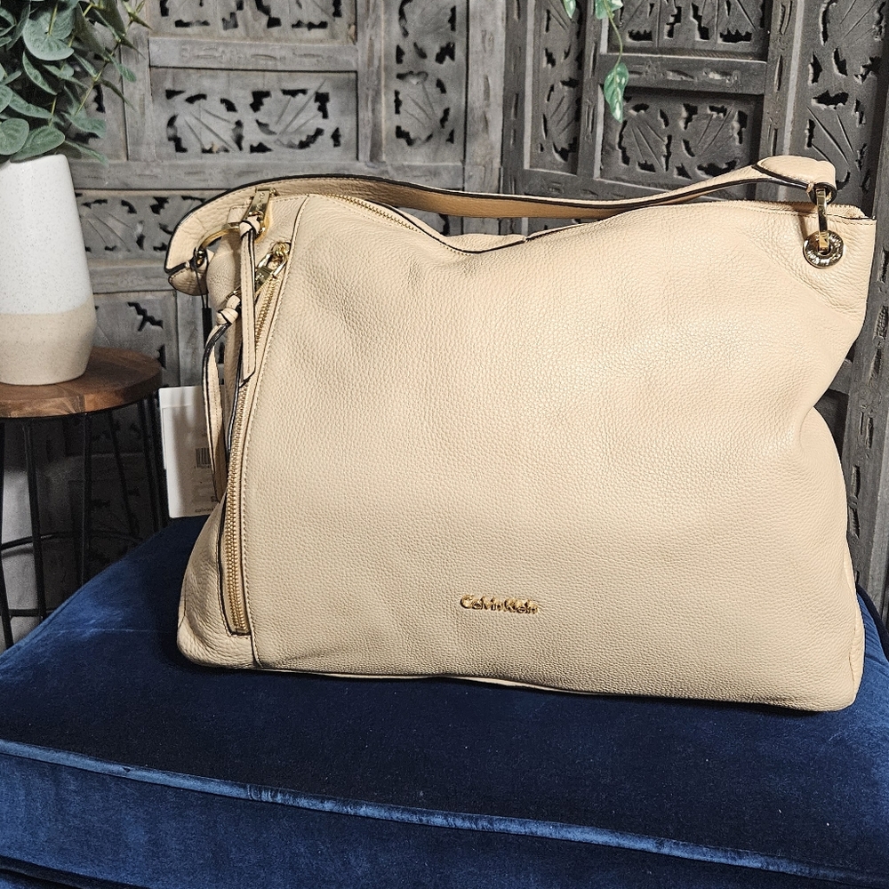 Calvin Klein Cream Leather Shoulder Bag